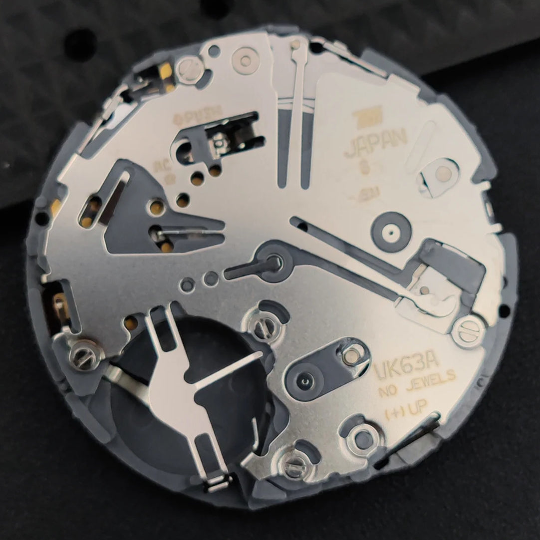 Seiko Original Japan VK63A quartz watch part with white disk and date at 3 o'clock for precise timekeeping