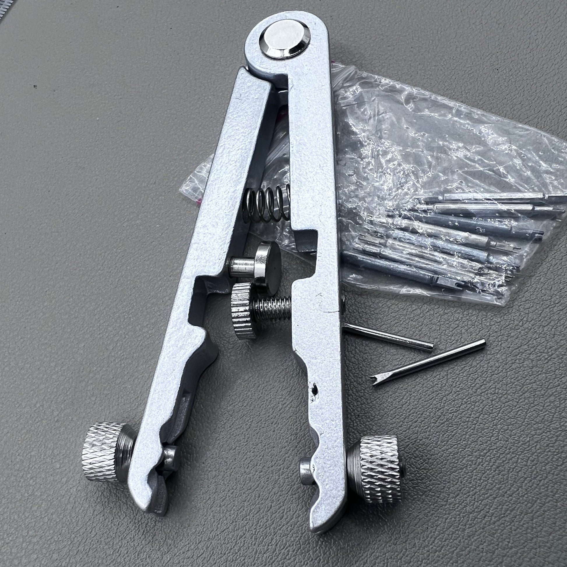 Bracelet spring bar plier remover with 8 pins for watch strap repair by BG 6825