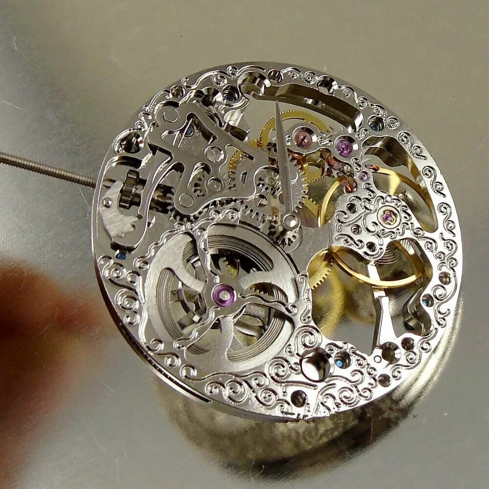 Replacement manual wind movement with 17 jewels, compatible with ETA 6498, ideal for watch making craftsmanship.
