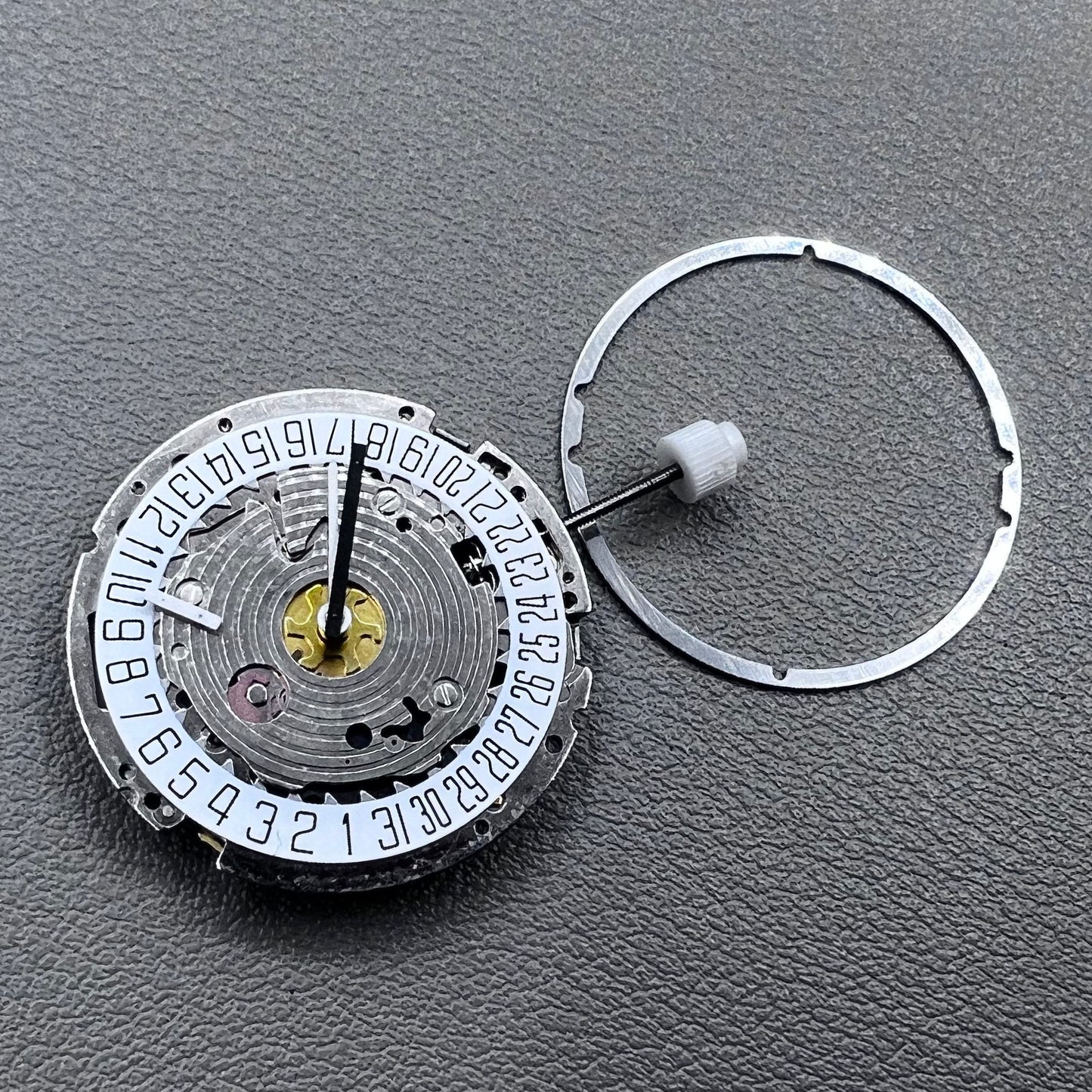 ISA 8171A Quartz Movement 4 Hands White Disk Date@6 Silver Plated