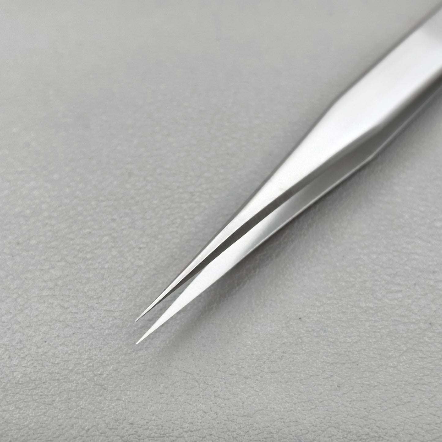 Bergeon 7026-1 Tweezer Antimagnetic Strong, Perfect Finish Replacement of 7024-1
