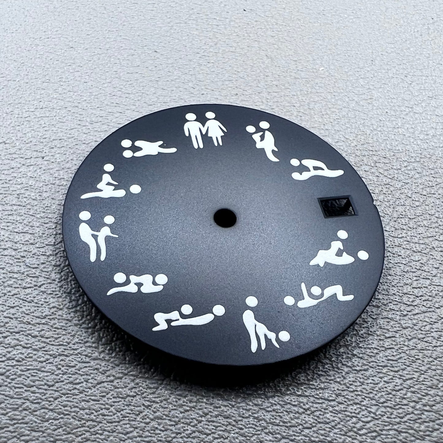 Black 28.5mm watch dial with green lume, designed for NH35 NH36 movements, perfect for adult love posture watches.