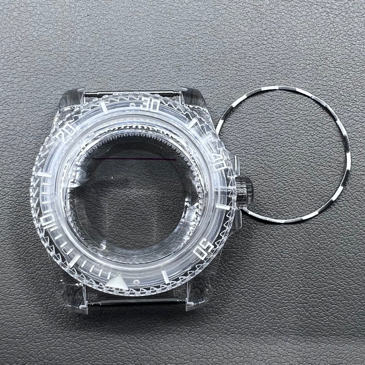 40MM green luminous plastic watch case with acrylic mirror for 8215 8200 821A 2813 movements, durable and lightweight.