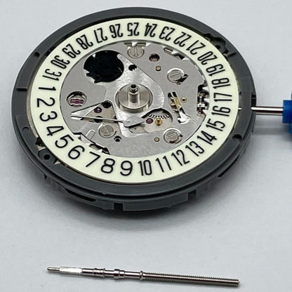 Japan Made C3 green luminous watch accessory with NH35A mechanical movement, 24 jewels, date at 6