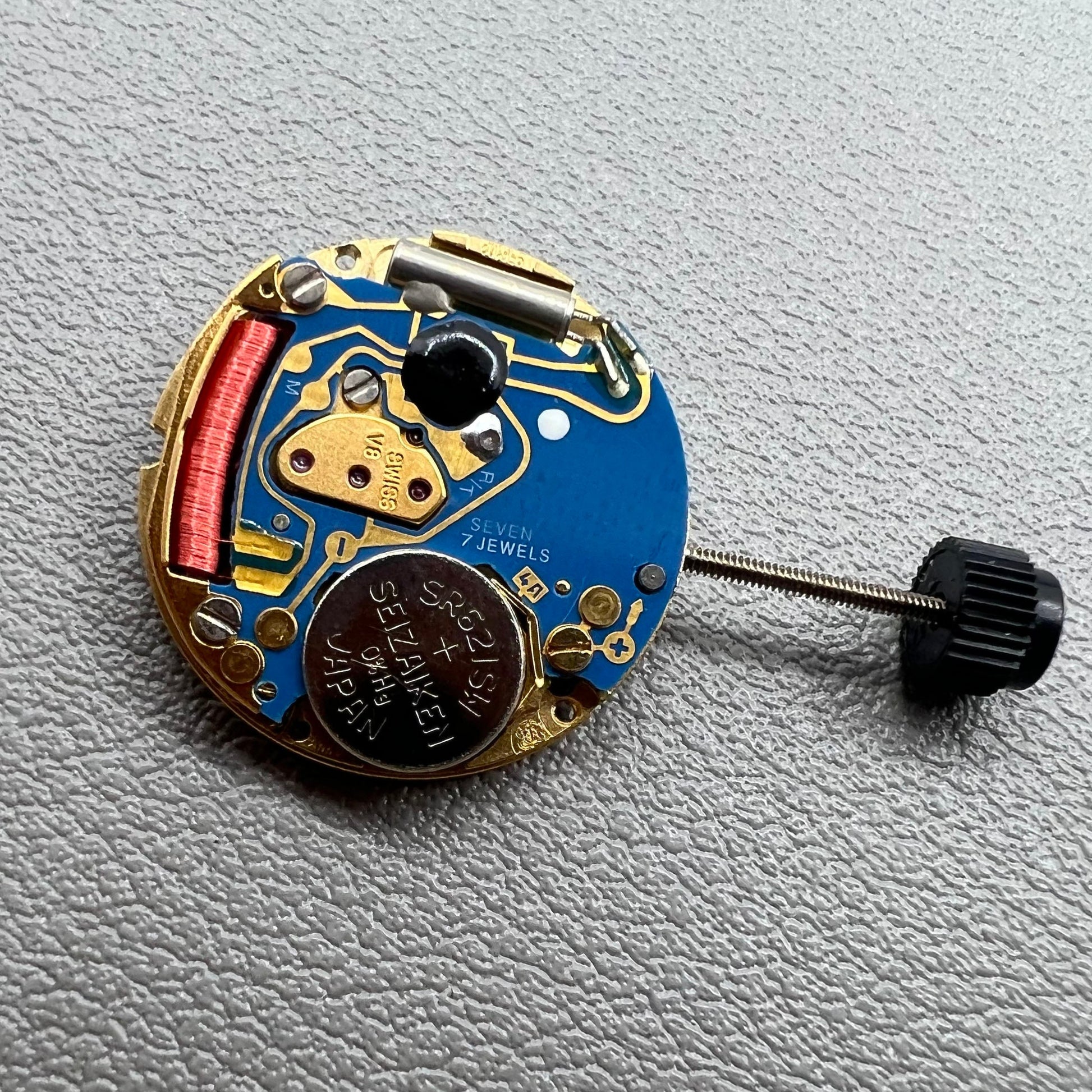 Quarzwerk ETA 956.102 Schweizer Uhrwerk mit 3 Zeigern f�r pr�zise Zeitmessung von ETA