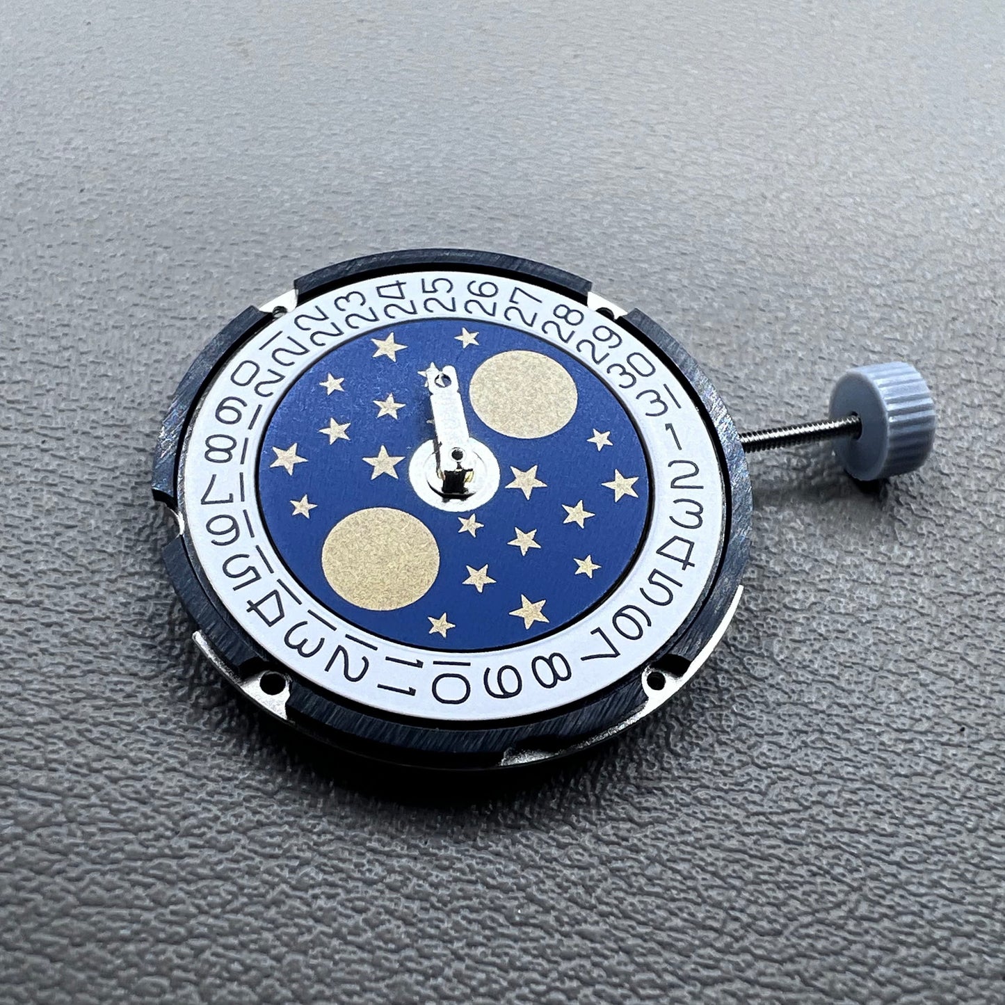 Swiss Ronda 708 quartz watch movement with date display at 3 o?clock, precise and reliable mechanism.