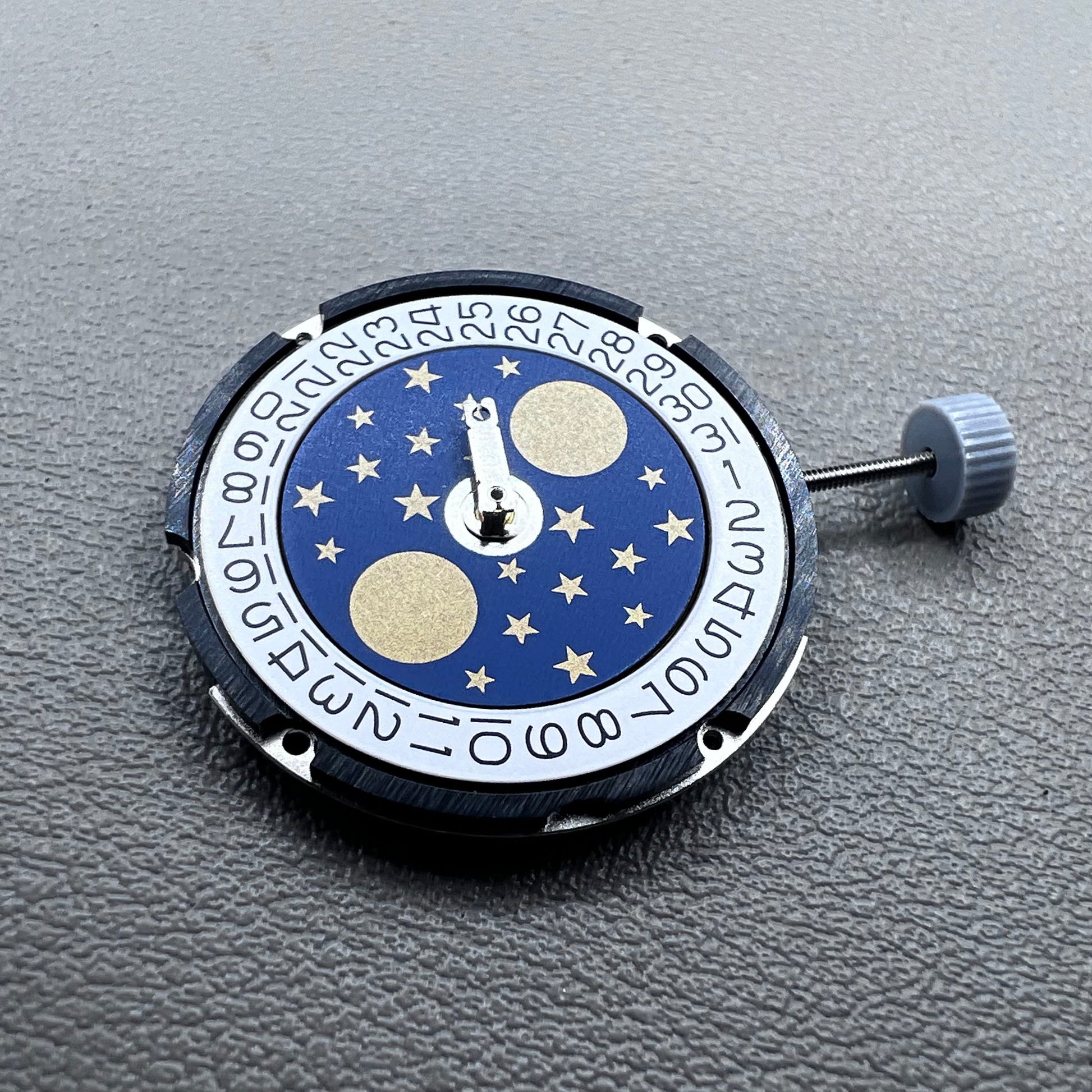 Swiss Ronda 708 quartz watch movement with date display at 3 o?clock, precise and reliable mechanism.