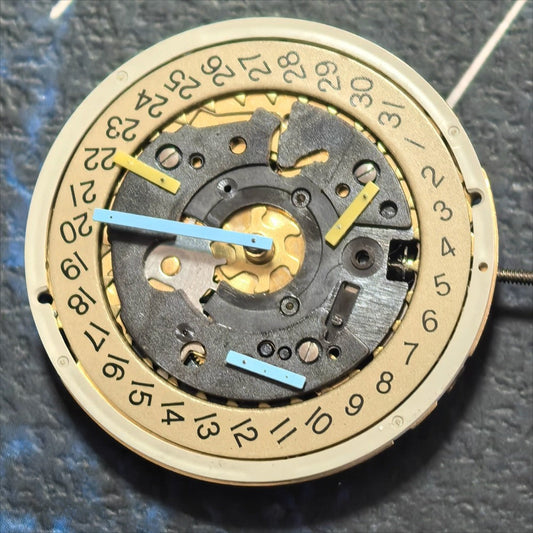 Swiss ISA 8162 Quartz Movement Golden Disk Date At 4 Watch Part