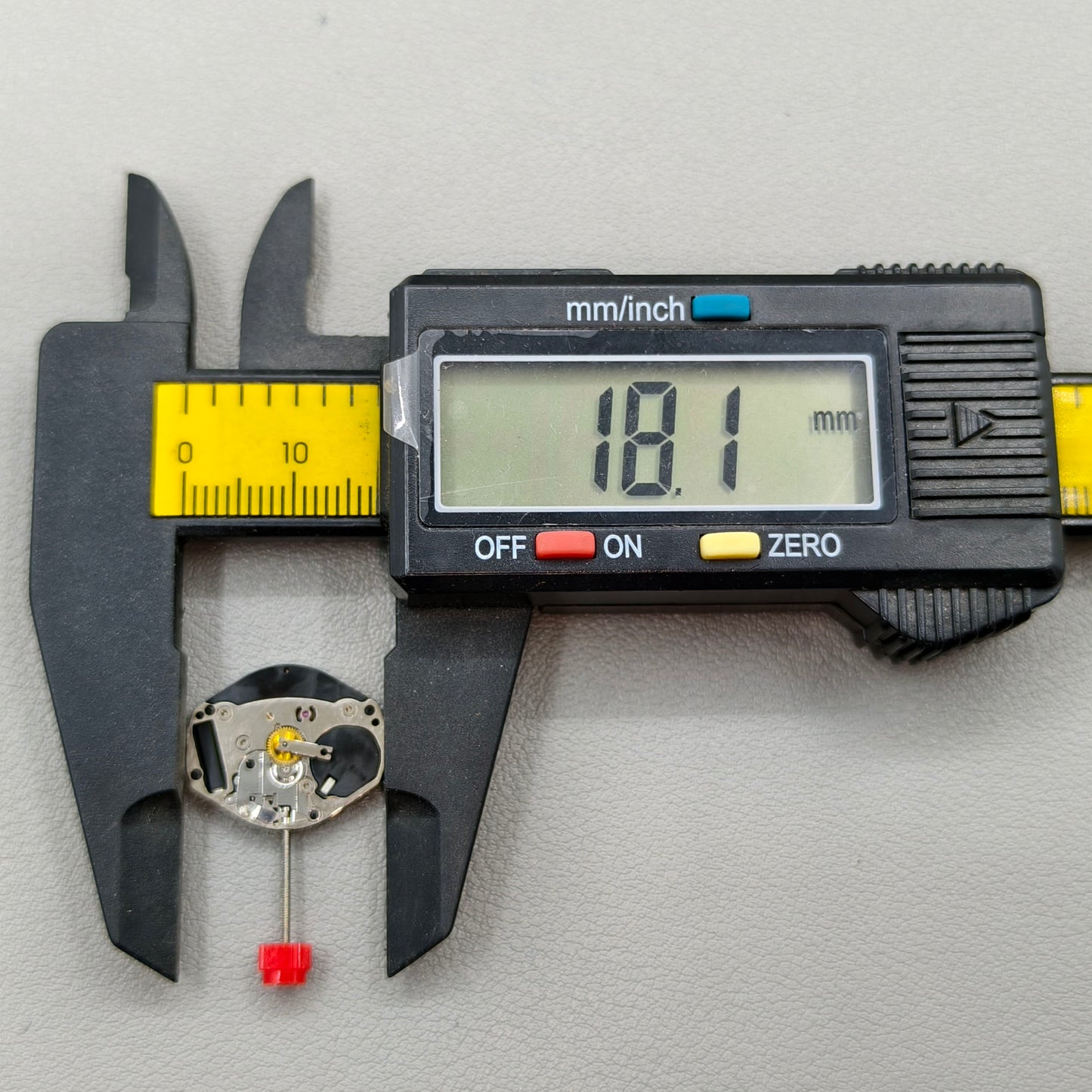 Swiss ETA 902.105 Quartz Watch Movement 3 Hands