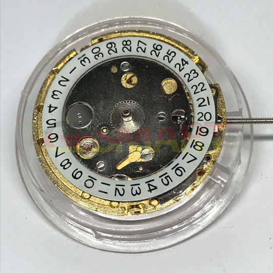 China Made 8205 2813 golden single calendar automatic watch movement, precise mechanical gear system.