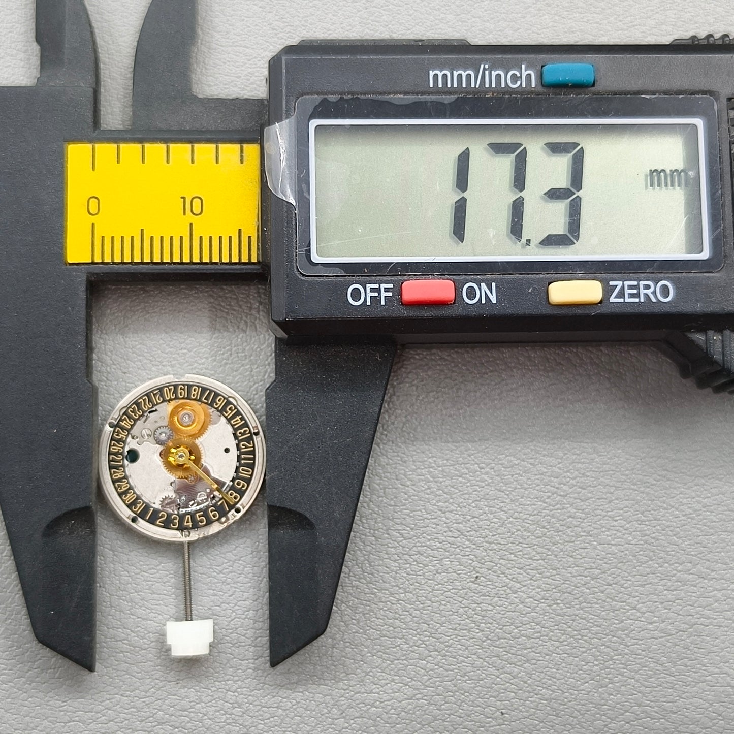 Swiss ETA 956.114 Black Disk Quartz Movement Golden Font Date@6 2 Hands
