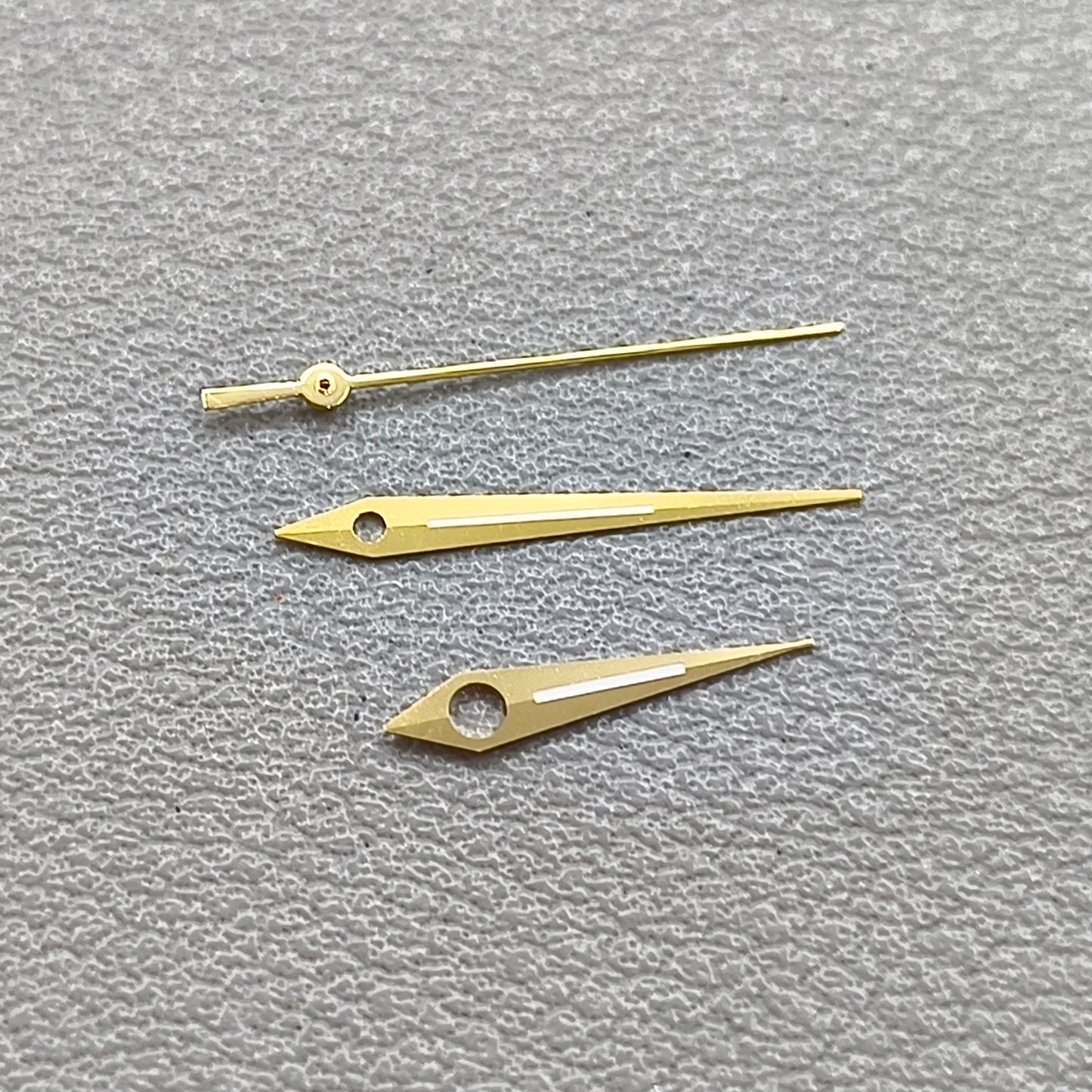 2 Sets/Pack Golden Trim Lume Arrow Shape Watch Hands for Miyota 8200 Movement