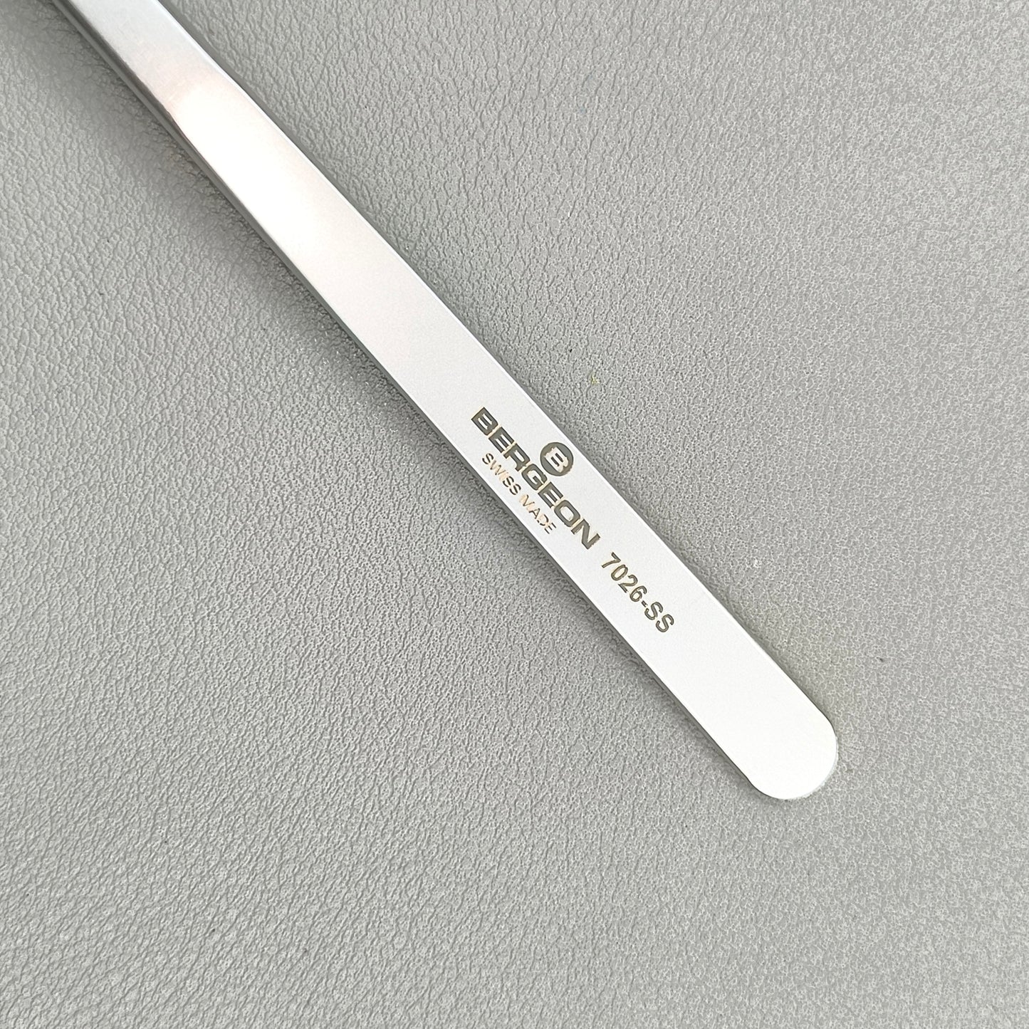 Swiss Bergeon 7026-SS Antimagnetic Tweezer Narrow and Fine Points L : 140mm