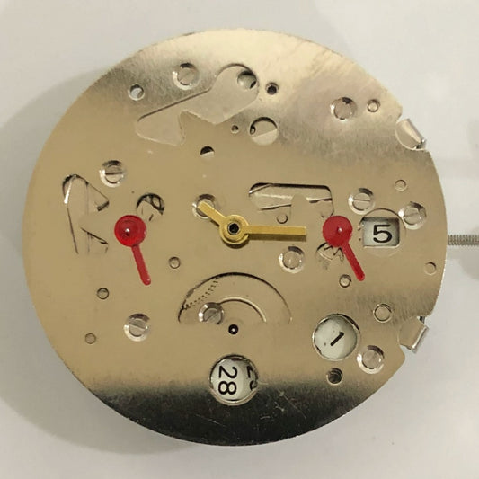 China Made 7120 mechanical watch movement with date at 3 o'clock and three hands