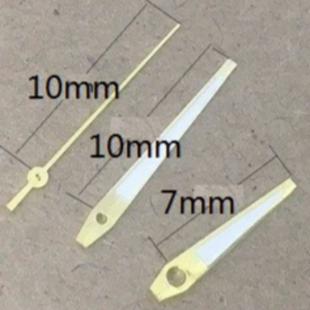 Golden Trim Hollow Lume watch hands 10x10x7mm, compatible with Miyota 2035 quartz movement, enhancing dial visibility.