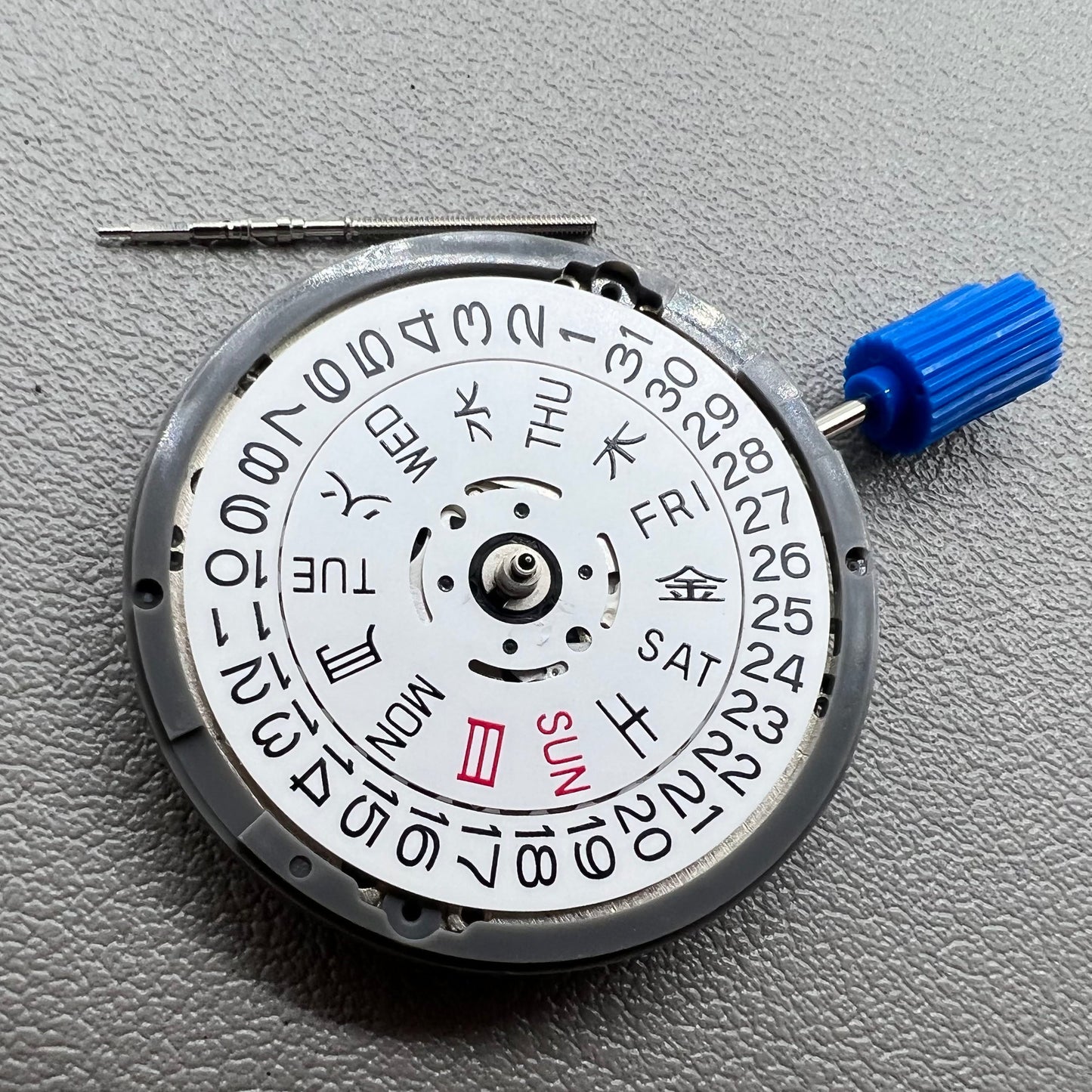 Japanisches NH36 Automatikwerk mit mechanischem Datum, Krone bei 3 Uhr, Pr�zisionsuhrwerkszubeh�r.