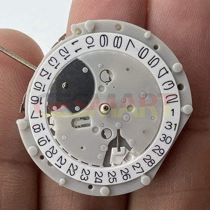Shenglong SL70 quartz watch movement with small second subdials at 3, 6, and 9 positions for precise timekeeping.