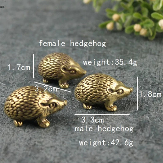 Vintage solid copper hedgehog trinket figurine, hand-carved bronze model for decor or gift.
