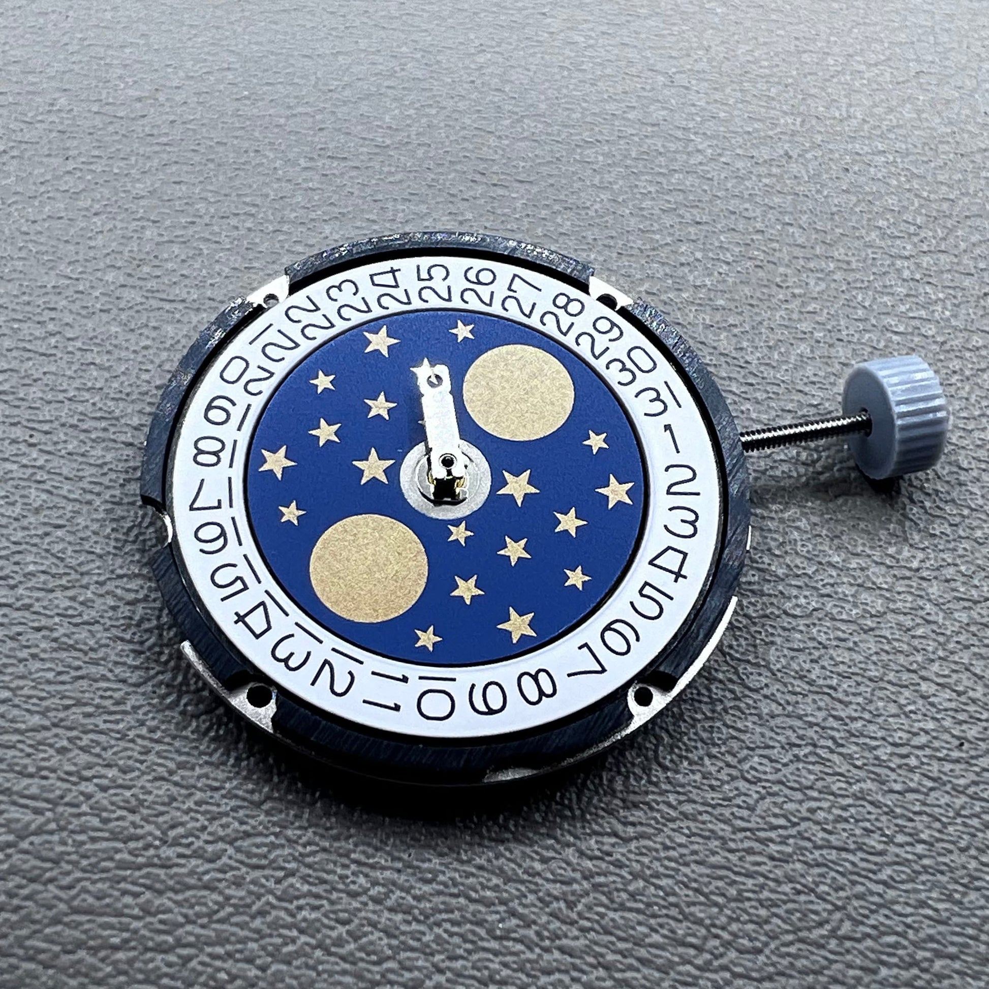 Swiss Ronda 708 quartz watch movement with date display at 3 o?clock, precise and reliable mechanism.