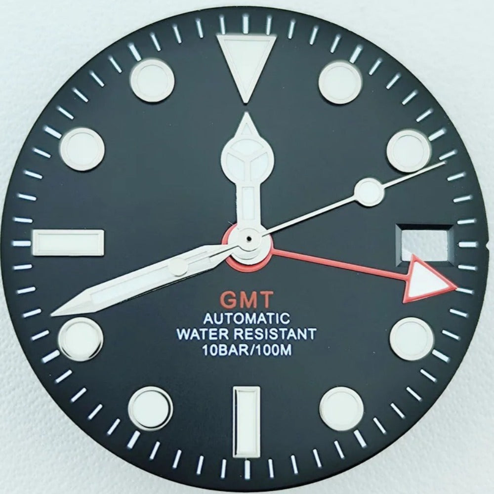 Black 28.5mm Red Pointed GMT Hand Green Lume Watch Dial with Hands Fit for NH34