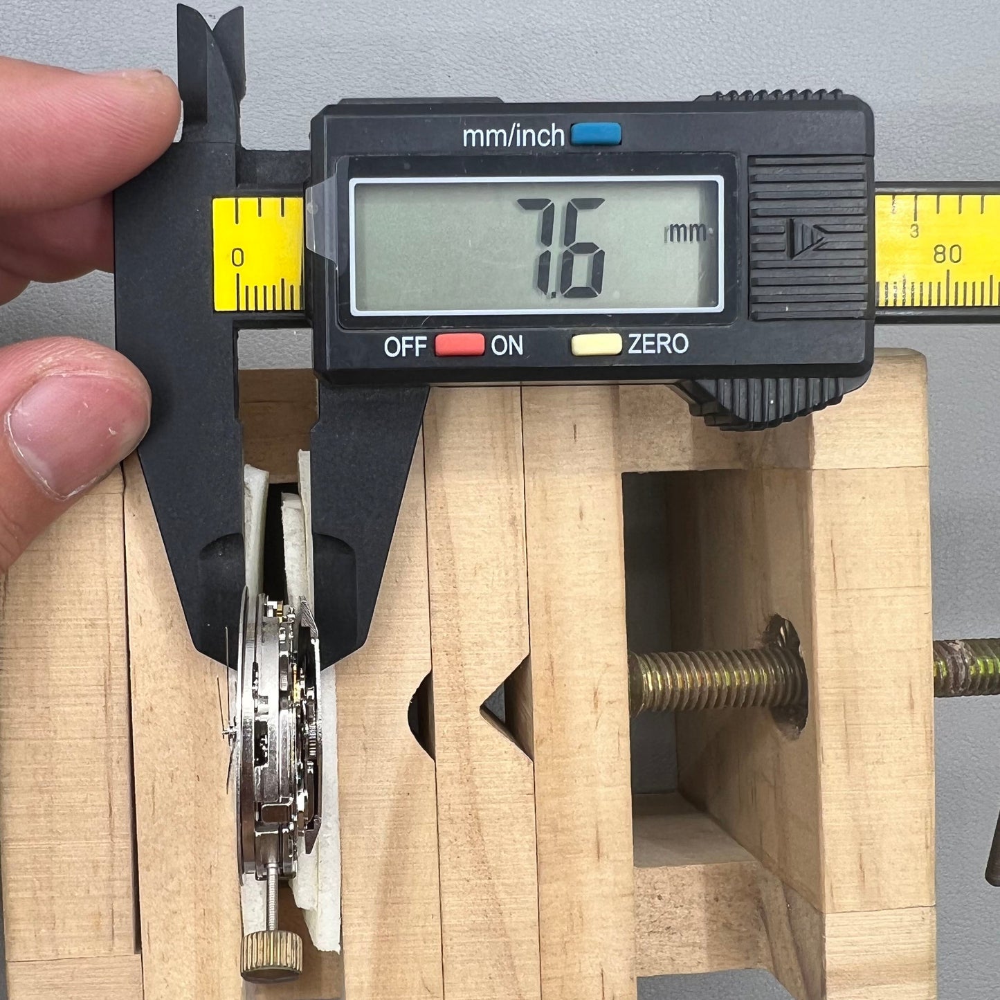 Automatisches Chronographenwerk ETA 7750 mit Datum Wochentag kleine Sekunde bei