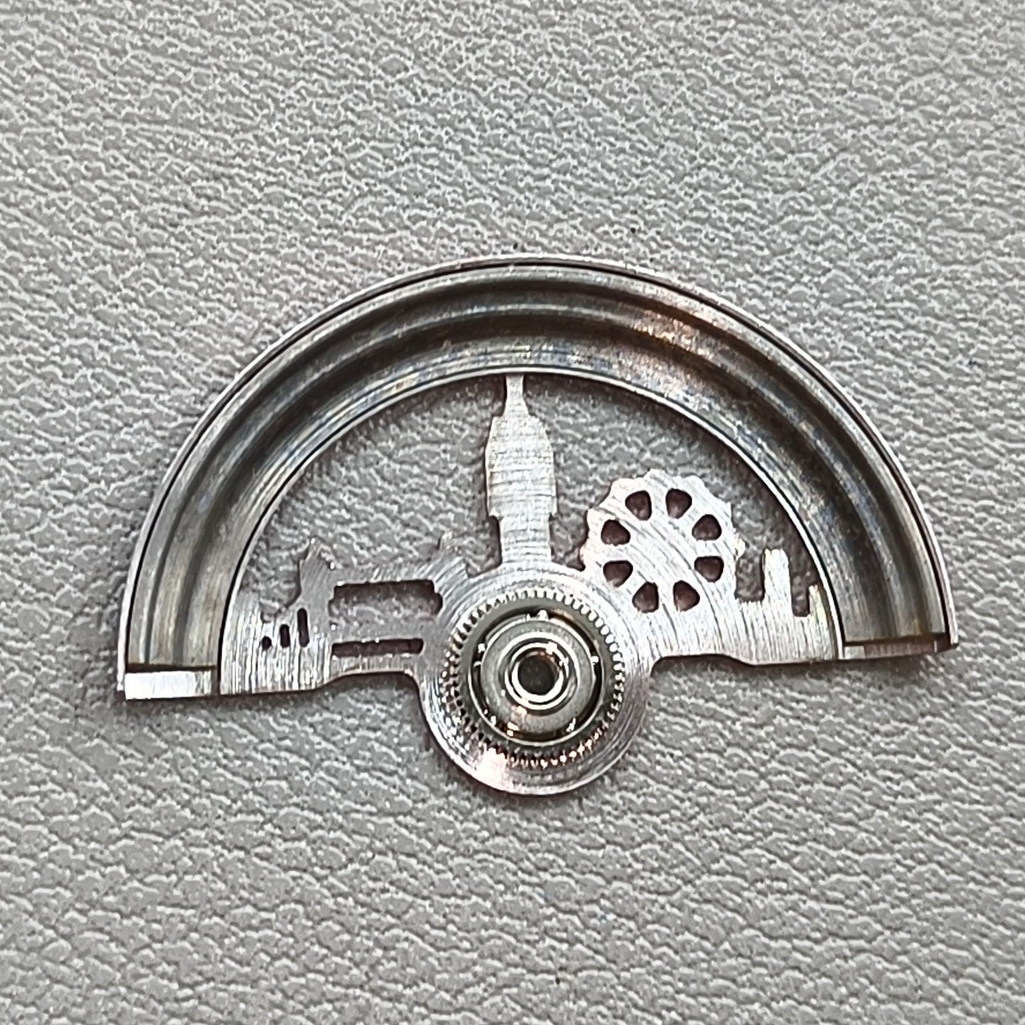 Modified Red Architectural Style Hollow Rotor Oscillating Weight for NH35 NH36