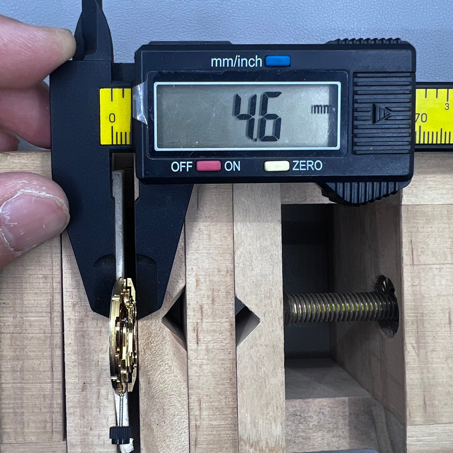 PT5000 golden automatic watch movement with ETA2824 SW200 replacement for precise timekeeping