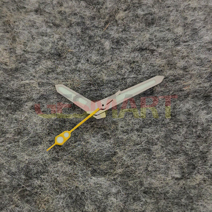 Arrow-shaped green luminous watch hands with silver trim for NH35/NH36/4R/7S movements.