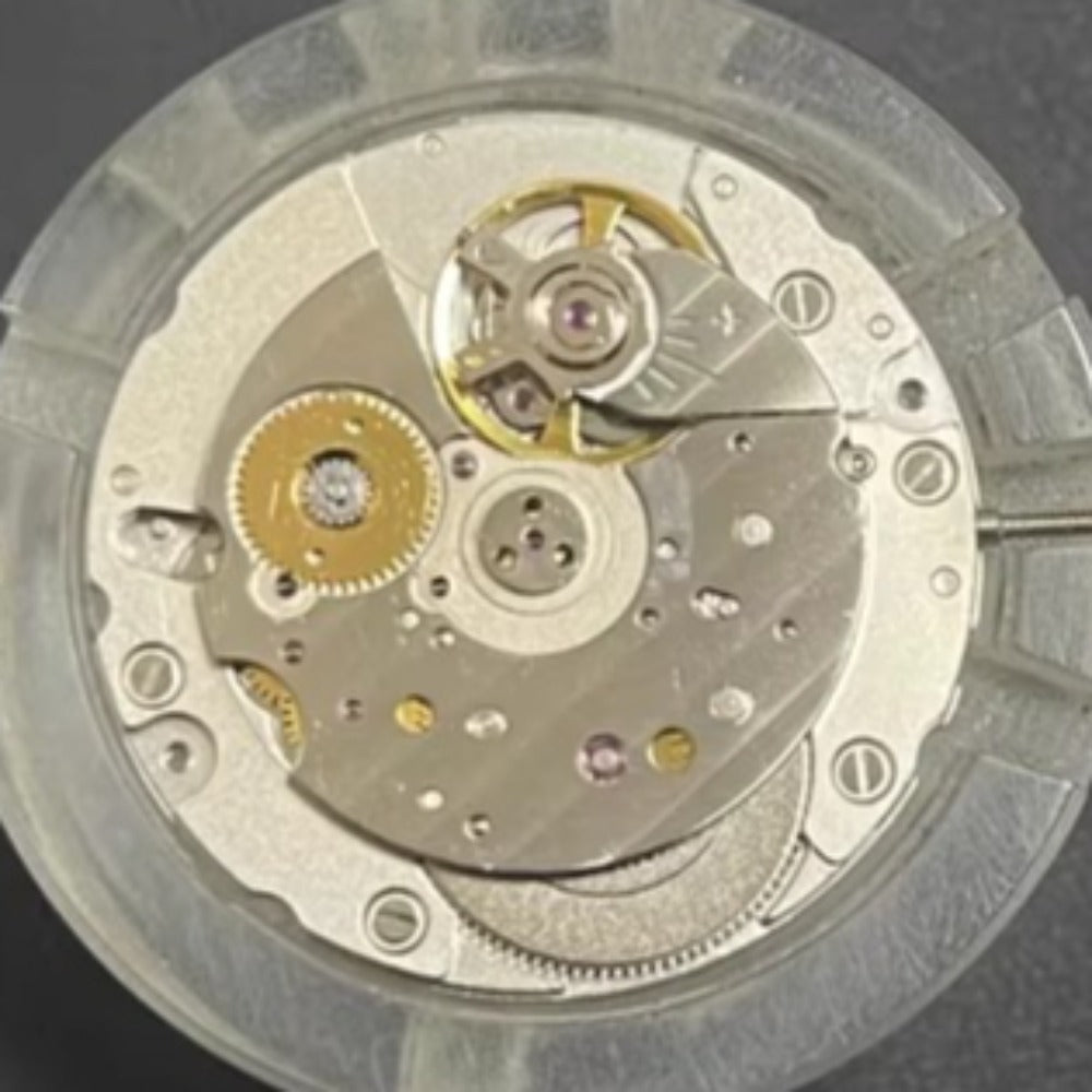 China Made Shanghai 9015 Mechanical Movement Calibre SH7001 with The Rotor