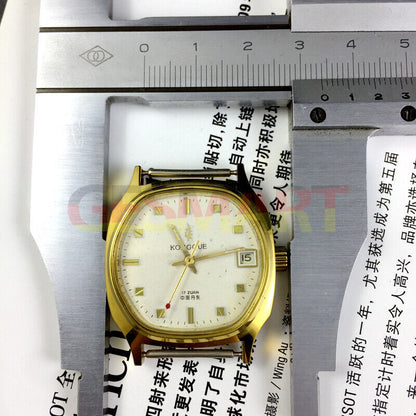 Old Stock 34mm Dandong manual mechanical watch with 17 jewels, single calendar, classic design by Dandong.