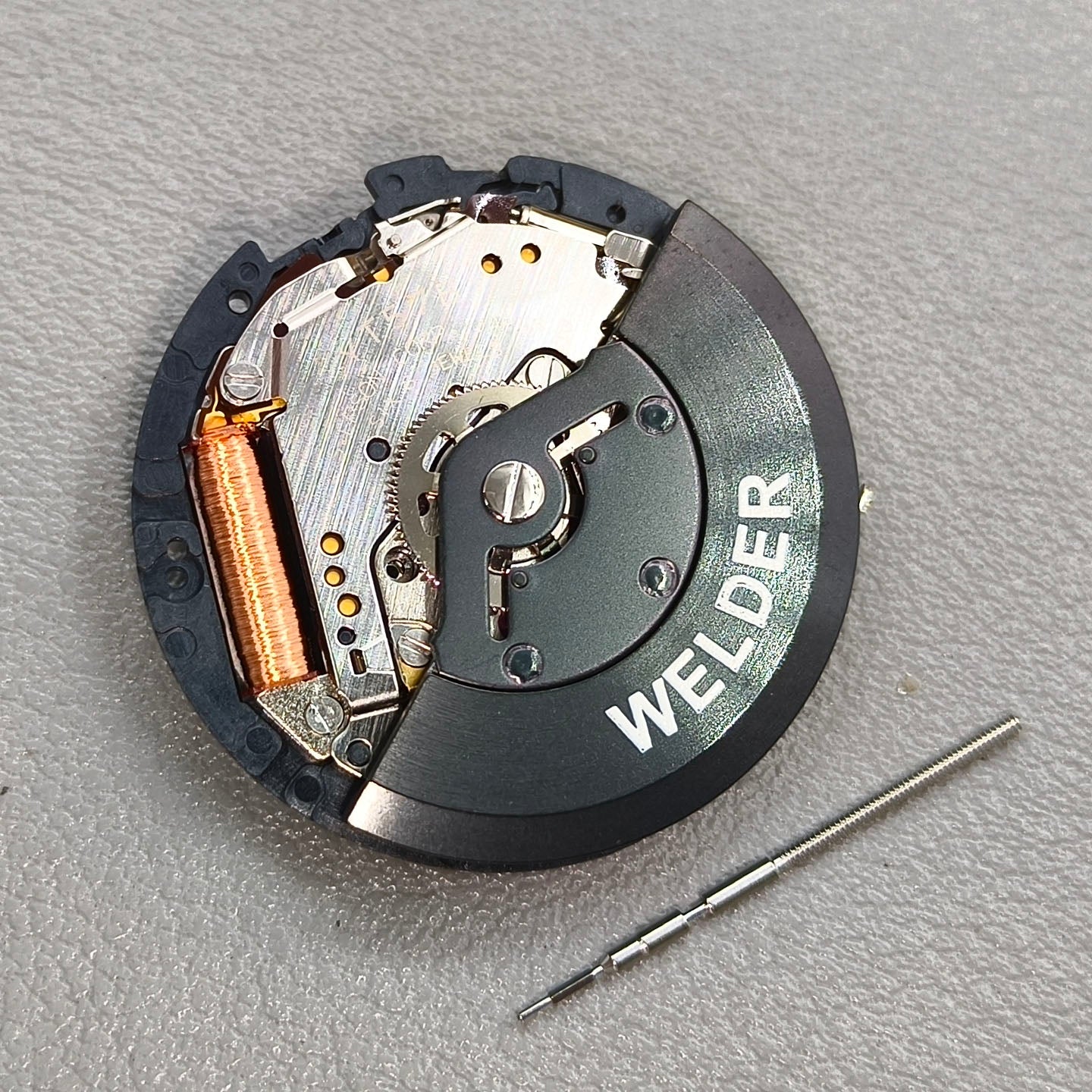 Japan Seiko YT57 Kinetic Autoquartz Movement 3 Hands Single Calendar