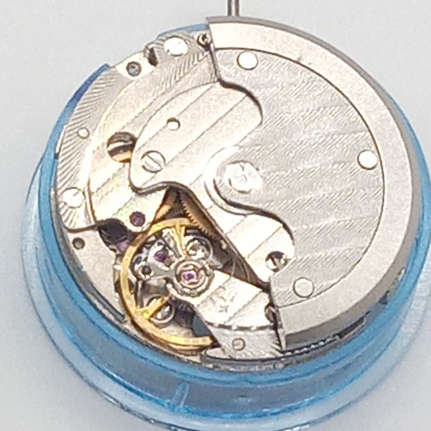 Tianjin T17 ST17 mechanical watch movement, hand-winding, 2 hands, no calendar, precision crafted.