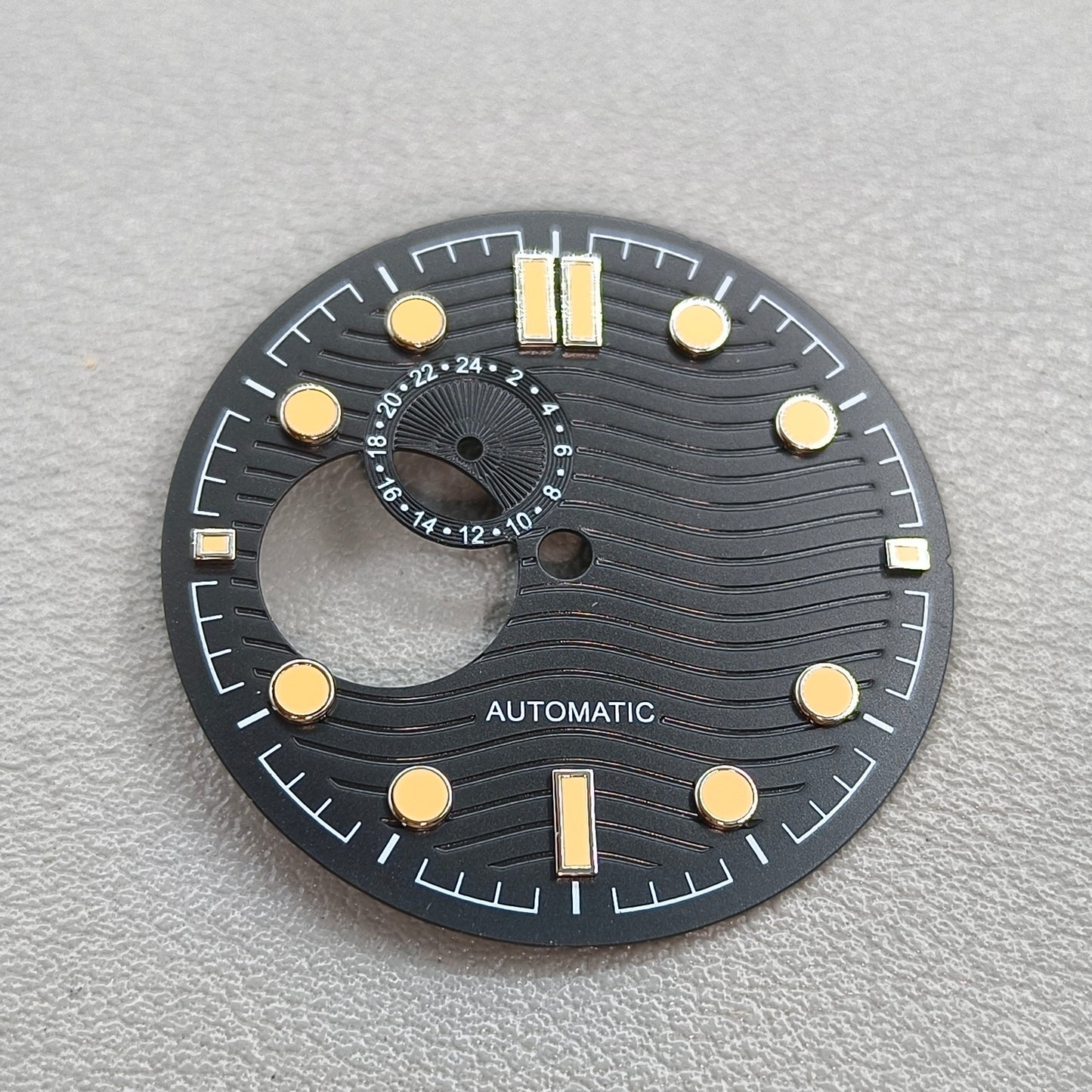 Modified Black Wave Pit Lume Golden Nail Watch Dial Fit for NH39 Movement