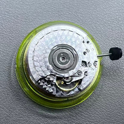 Seagull ETA 2892A2 automatic watch movement with calendar window for precise timekeeping