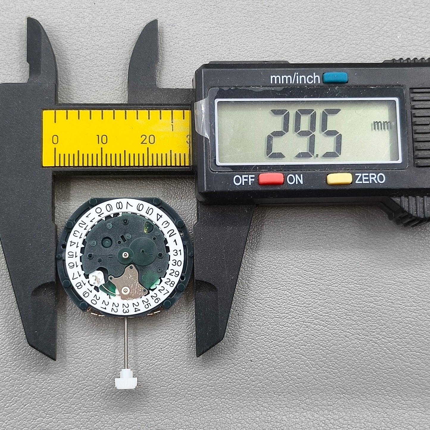 Sunon PE48 2 Hands Quartz Movement Small Second@9 Date@3 Movement