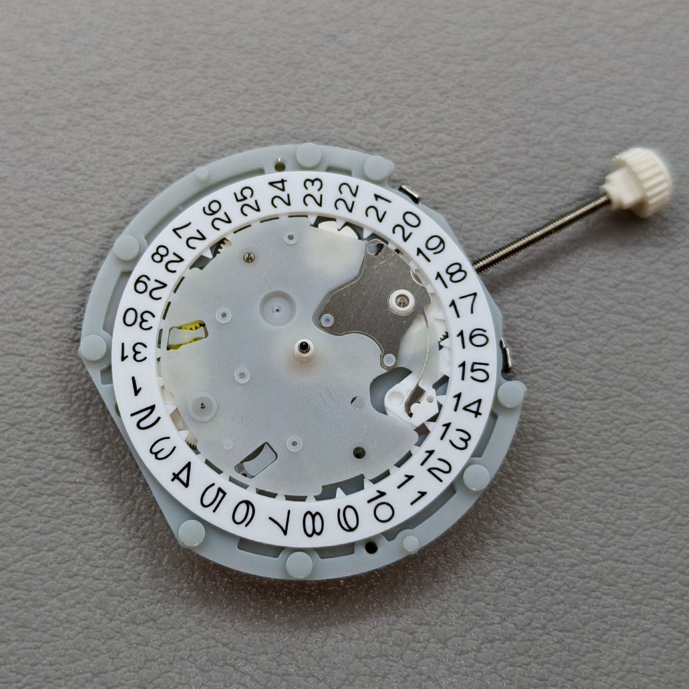 Sunon PE70 Quartz Movement 3 Hands Date@3 With Small Second @6@9@12 Movement