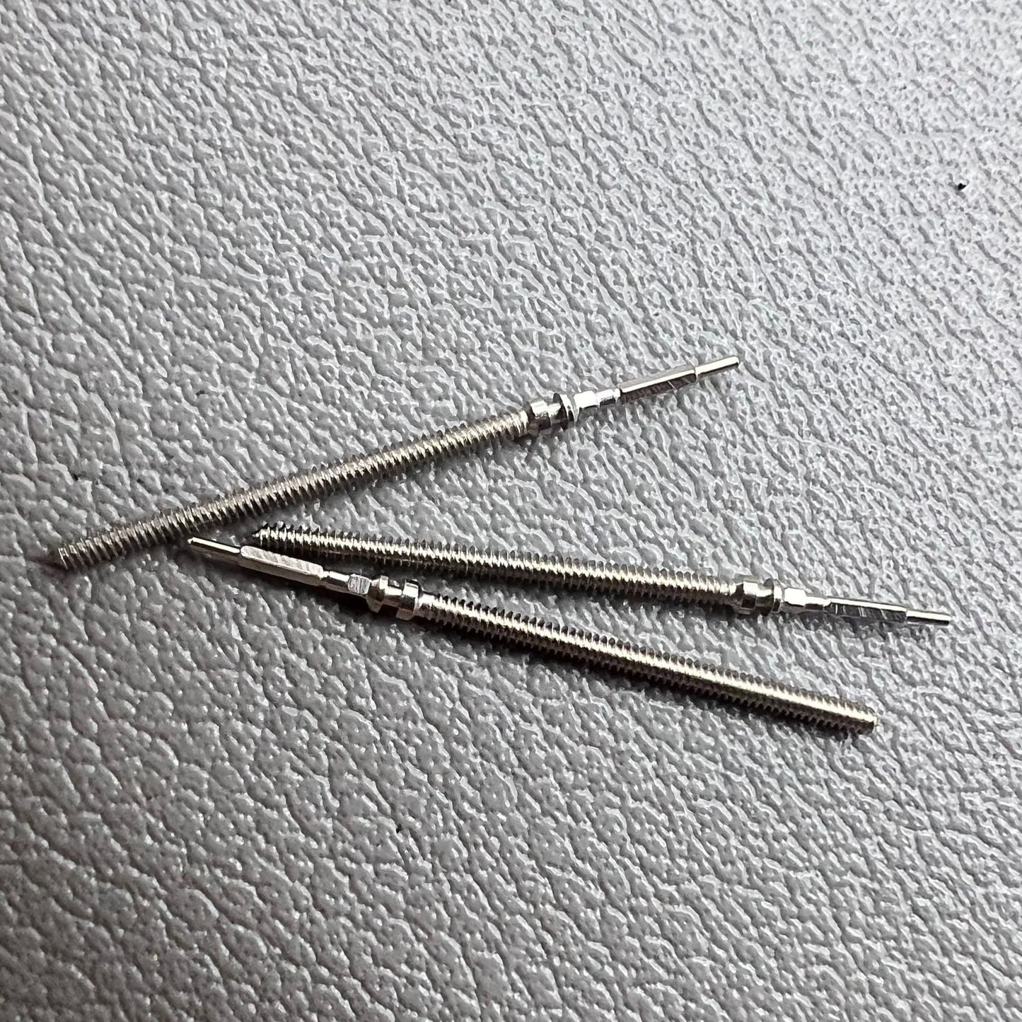 3 Stück Uhrenaufzugwellen passend für NH05 Uhrwerk