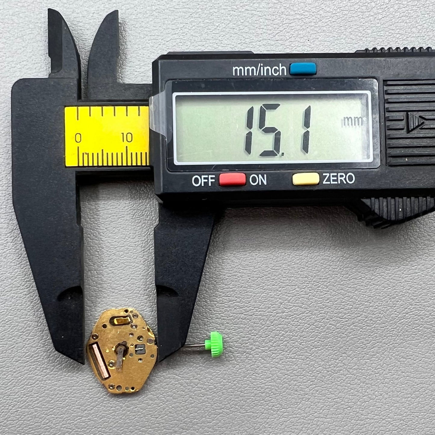 Miyota 4T23 Japanese quartz watch movement, 2 hands, no calendar, precision timekeeping accessory