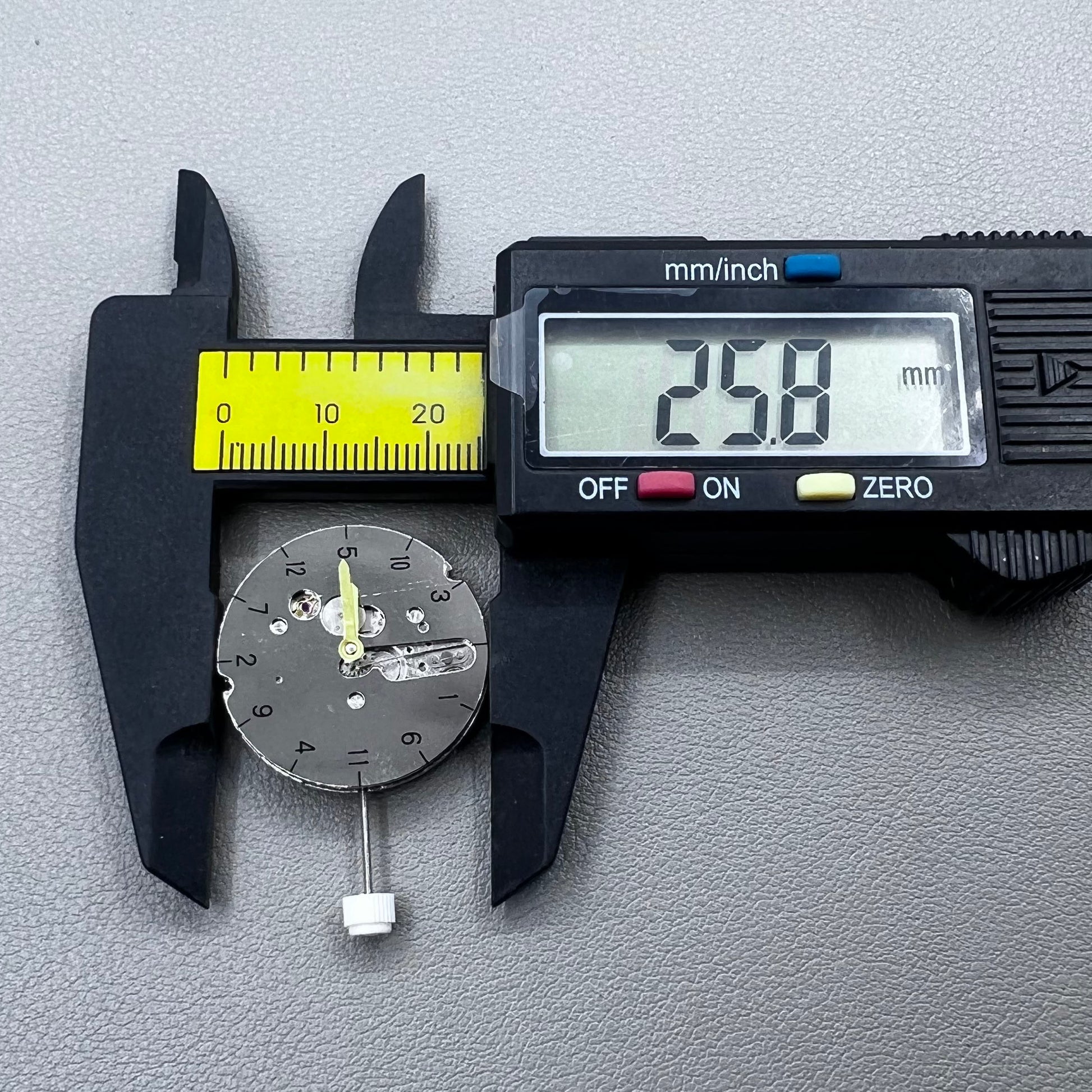 NN2813 watch accessory featuring automatic mechanical movement, compatible with models 8205 and 8215.