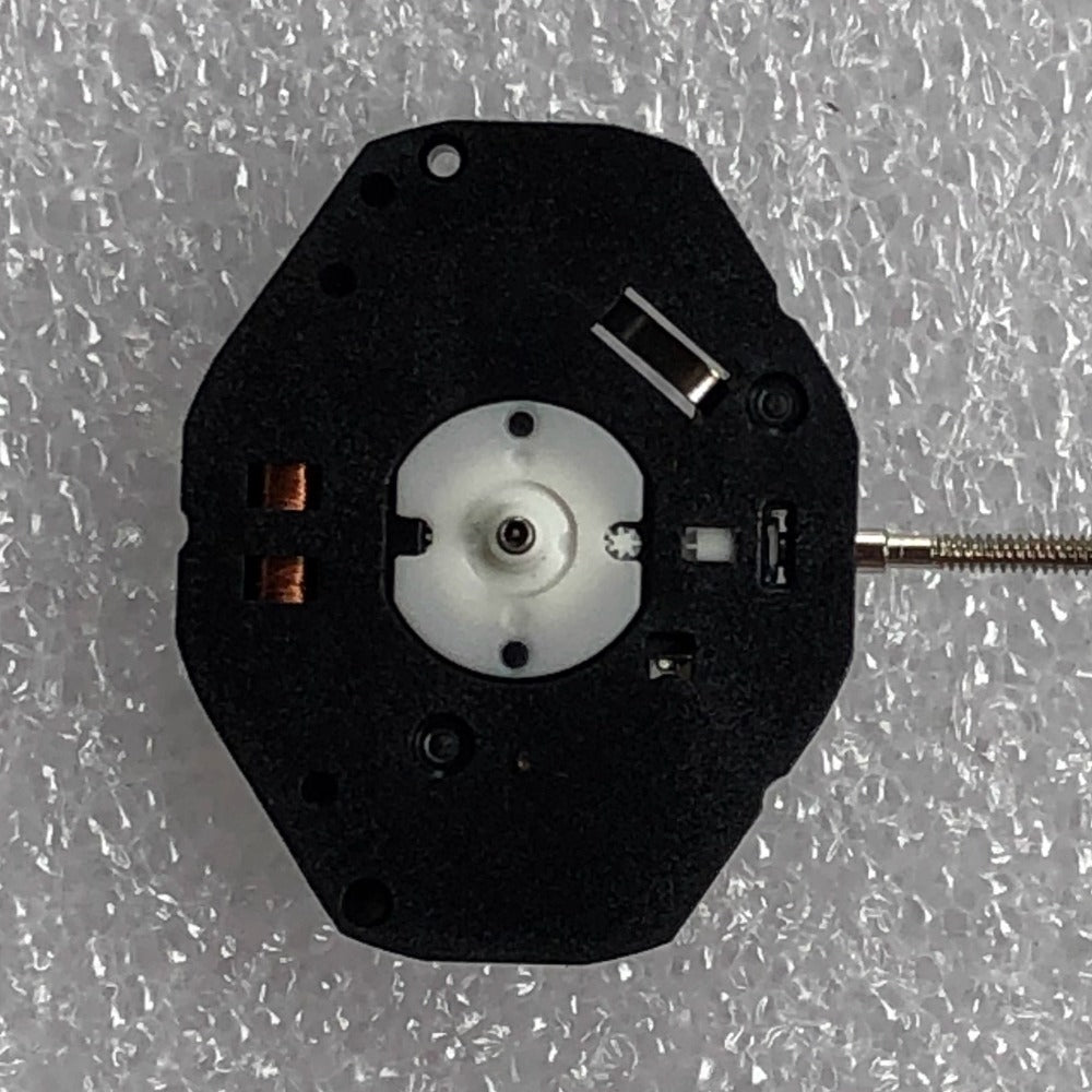 Set of 3 GL68 quartz watch movements with 3 hands, ideal for precise watch repairs and replacements.