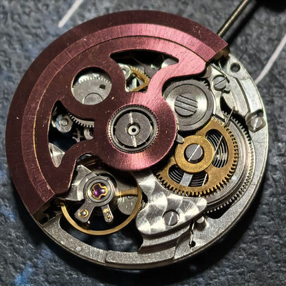 China Made Hollow Hangzhou 2189 Automatisches mechanisches Uhrwerk, roter Rotor, 3 Zeiger