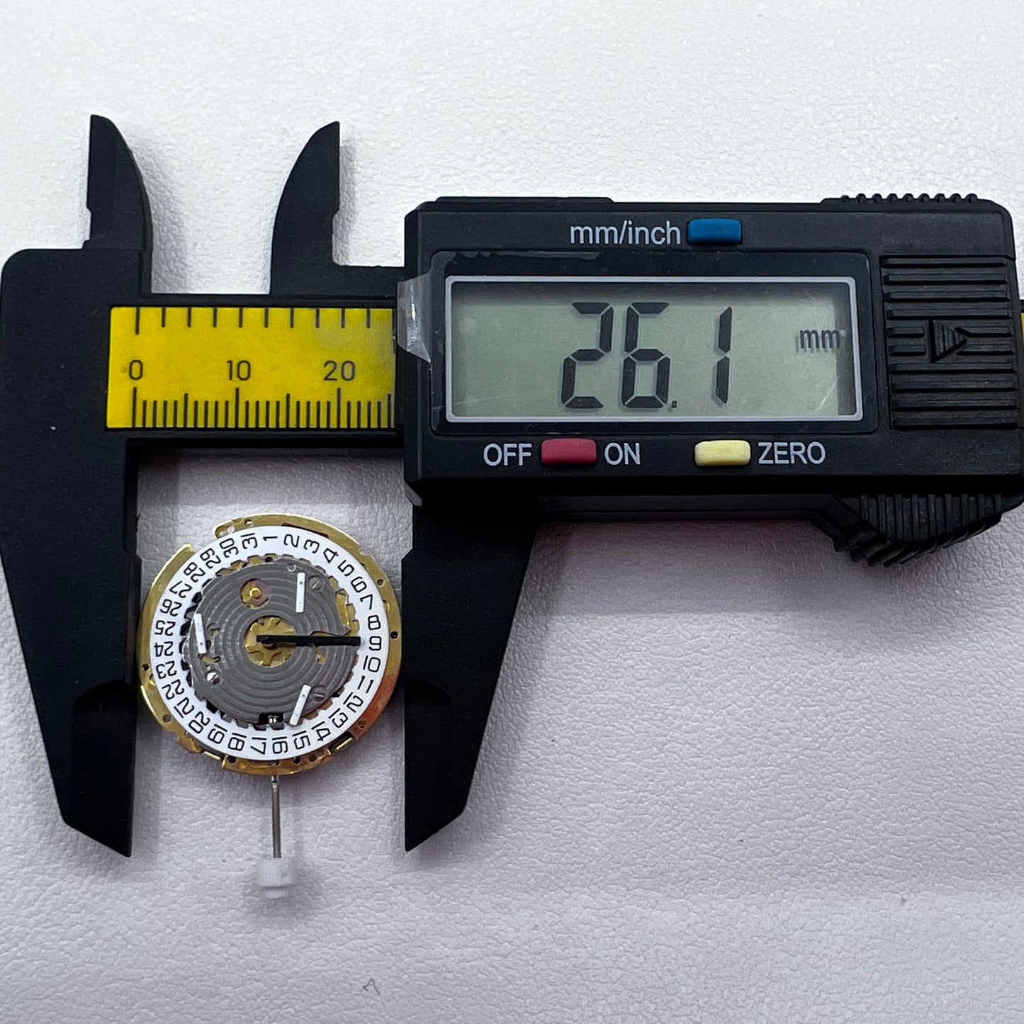 Swiss ISA 8171 Quartz Movement Date@4 White Disk 6 Hands Movement