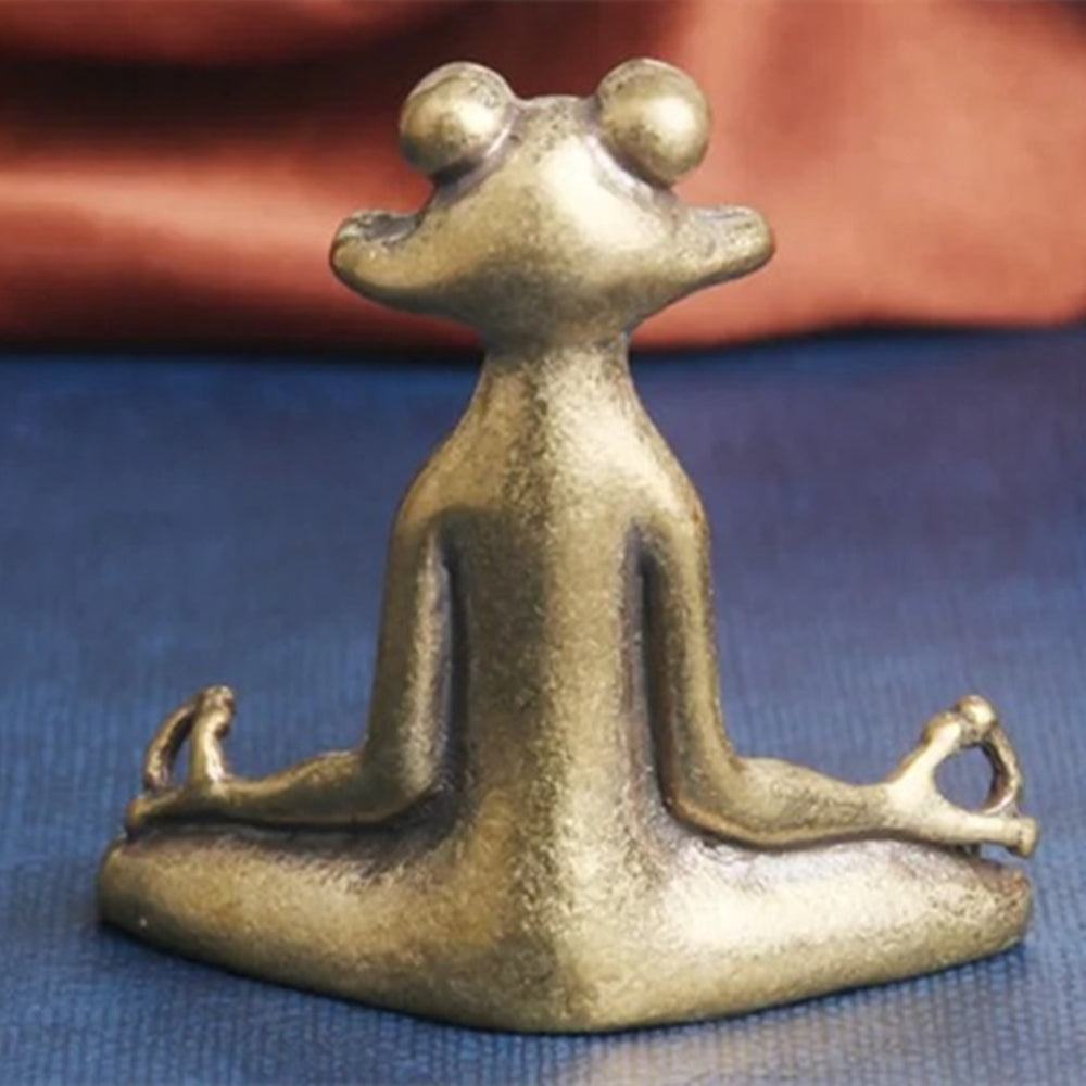 Hand-carved solid copper meditation frog figurine, vintage bronze d�cor for mindfulness and relaxation.