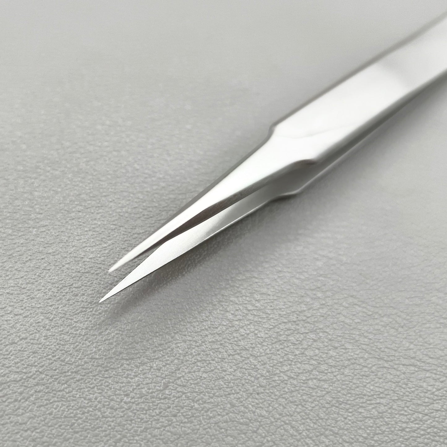 Swiss Bergeon 7026-5 Antimagnetic Tweezer Super Fine Points for Hairsprings