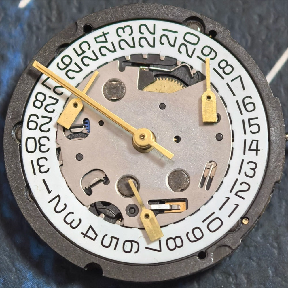 Swiss Part ETA G15.211 Quartz Movement Date At 4 Watch Part