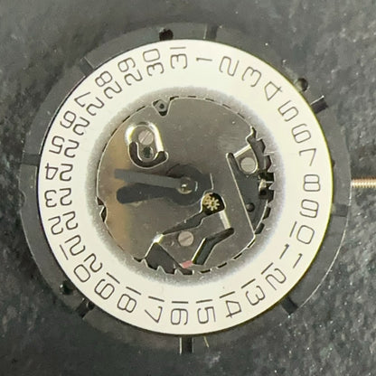 Swiss Made ISA 2330 quartz watch movement with 3 hands and date at 3, ideal for precise timekeeping.