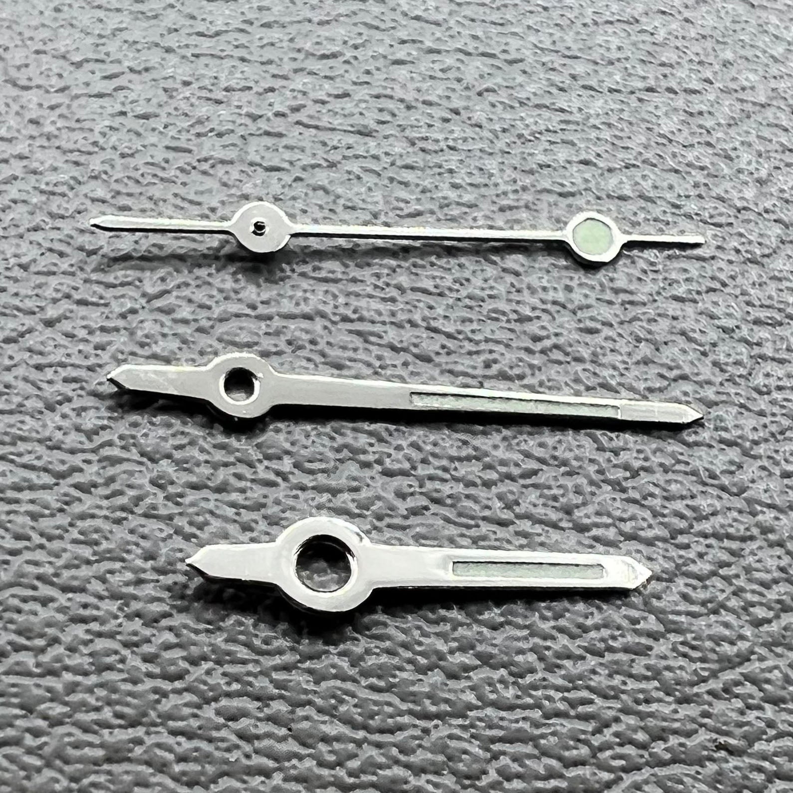 Set of 2 luminous watch hands compatible with Miyota 2035 movement, perfect for precise timekeeping.