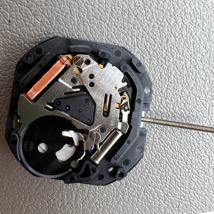 Japan 7N33 Quarzwerk 3 Zeiger Tag Datum