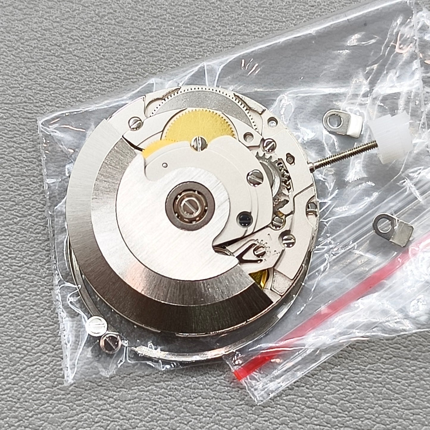 Silver No Carved Dandong 2824 Mechanical Movement ETA 2824-2 Replacement