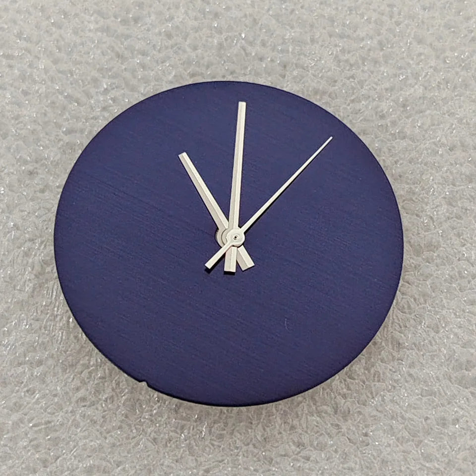Solid Color No Date Vertical Striped Texture Watch dial with Hands for NH35/36